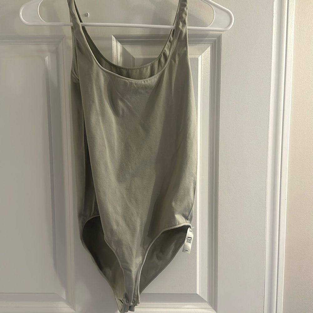 Skims bodysuit - Picture 1 of 3